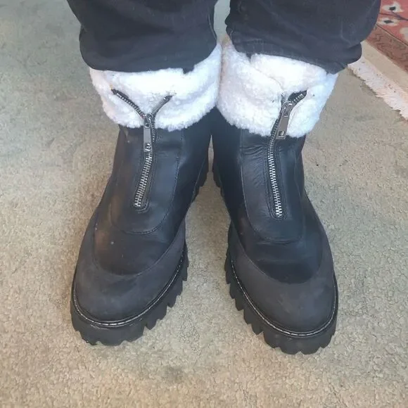 J.Crew Black Gwen Lug Sole Faux
Fur Front- Zip Boots size 9 - Picture 3 of 8